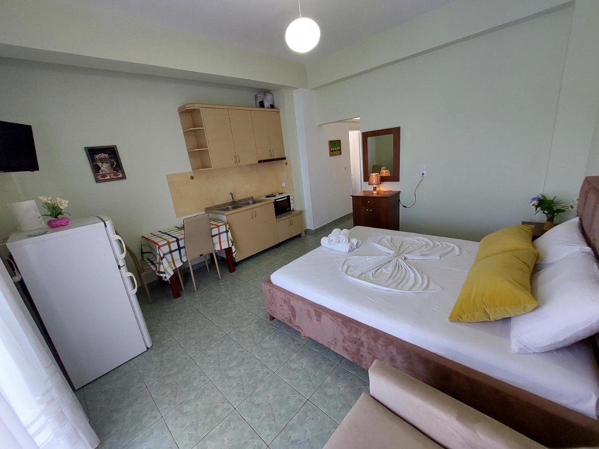 The Sun House Apartamento Sarandë Exterior foto